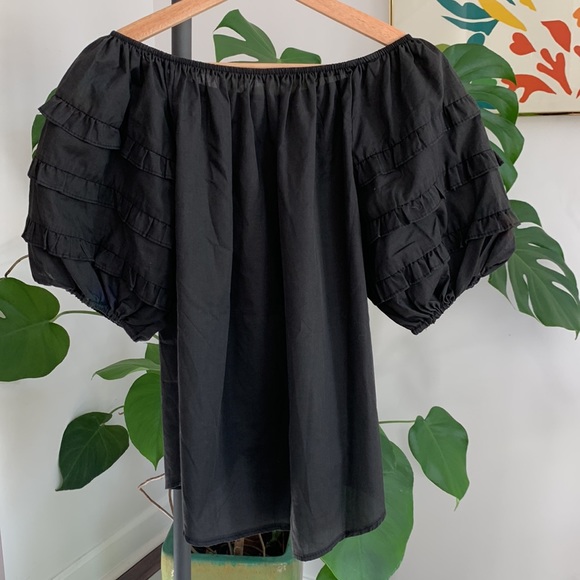 ✨Vintage black peasant blouse made in USA✨ - Picture 7 of 7